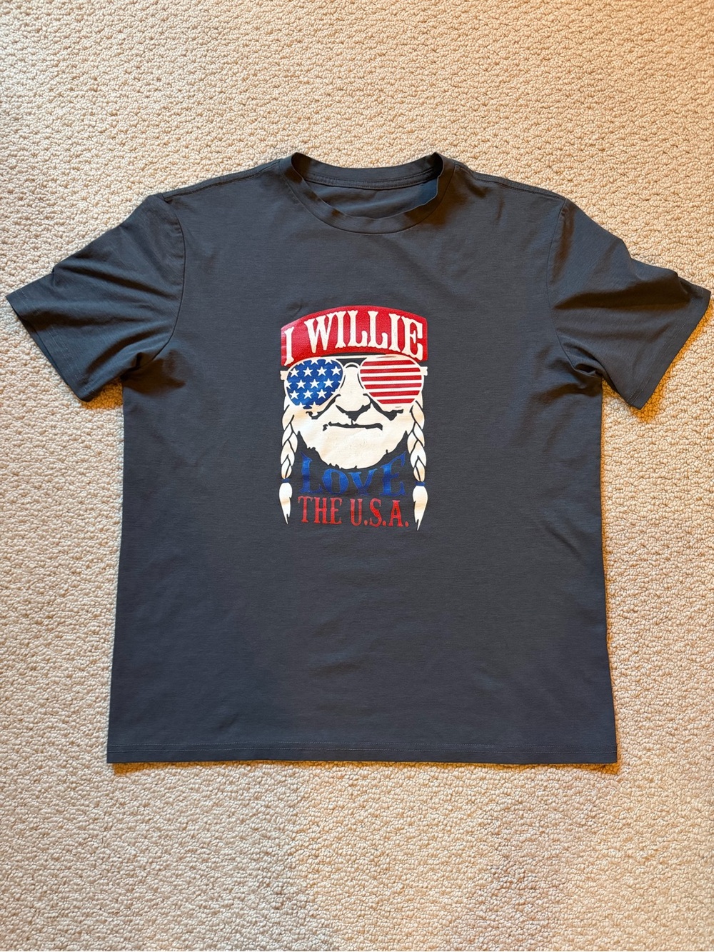 "I Willie Love The U.S.A." Willie Nelson Patriotic Graphic T-Shirt Charcoal Gray